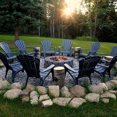 Sleepy Creek Country Manor Bed and Breakfast Bragg Creek Exterior foto