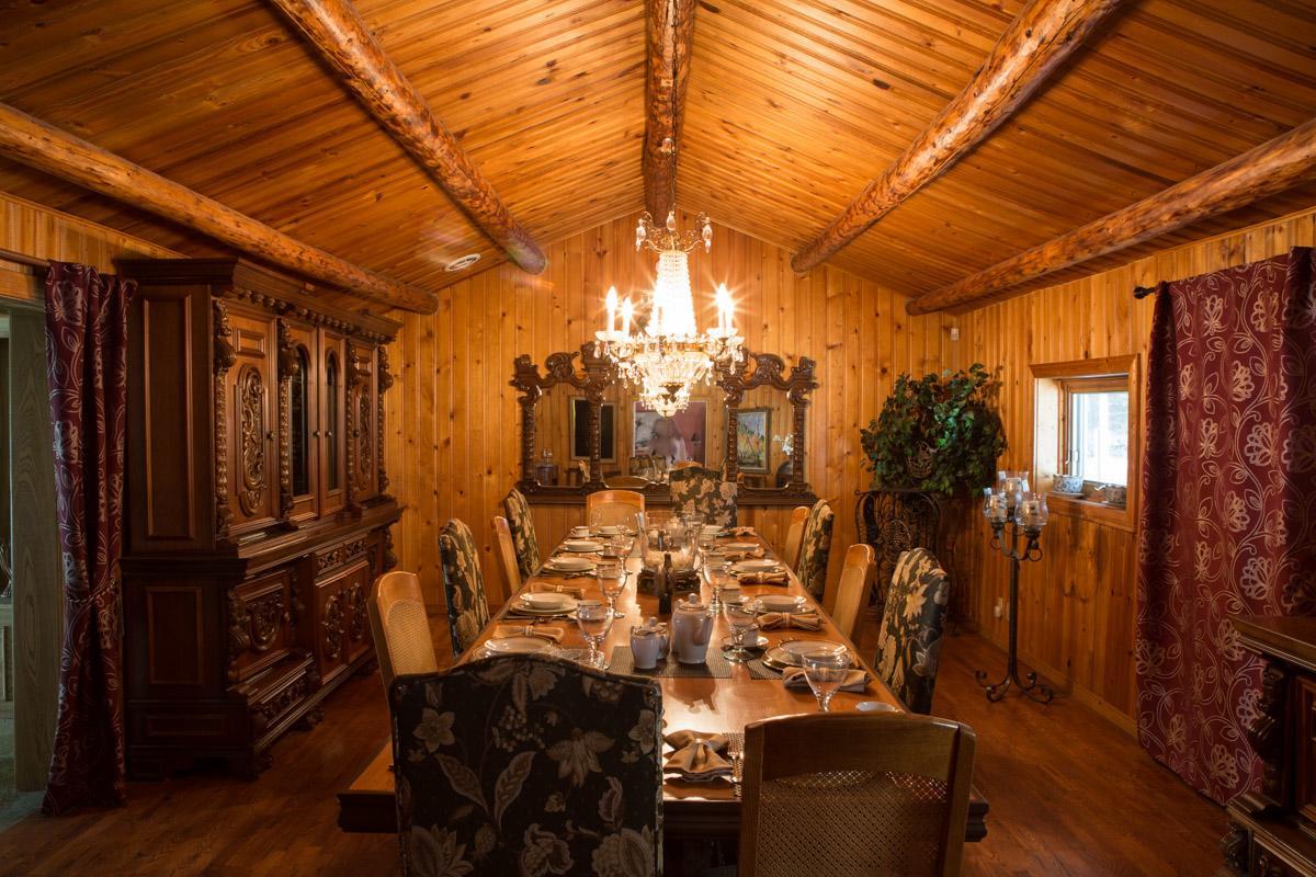 Sleepy Creek Country Manor Bed and Breakfast Bragg Creek Exterior foto
