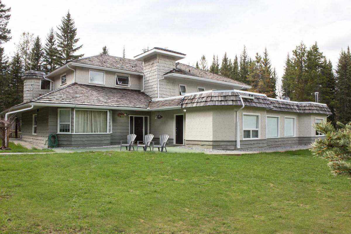 Sleepy Creek Country Manor Bed and Breakfast Bragg Creek Exterior foto
