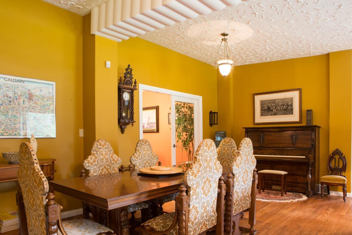 Sleepy Creek Country Manor Bed and Breakfast Bragg Creek Exterior foto