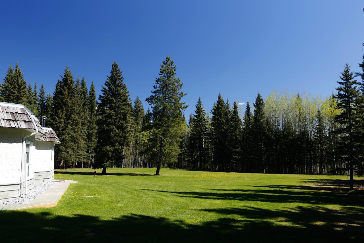 Sleepy Creek Country Manor Bed and Breakfast Bragg Creek Exterior foto